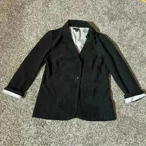 True Envy Women Black And White Polka Dot Blazer- Medium Stretch